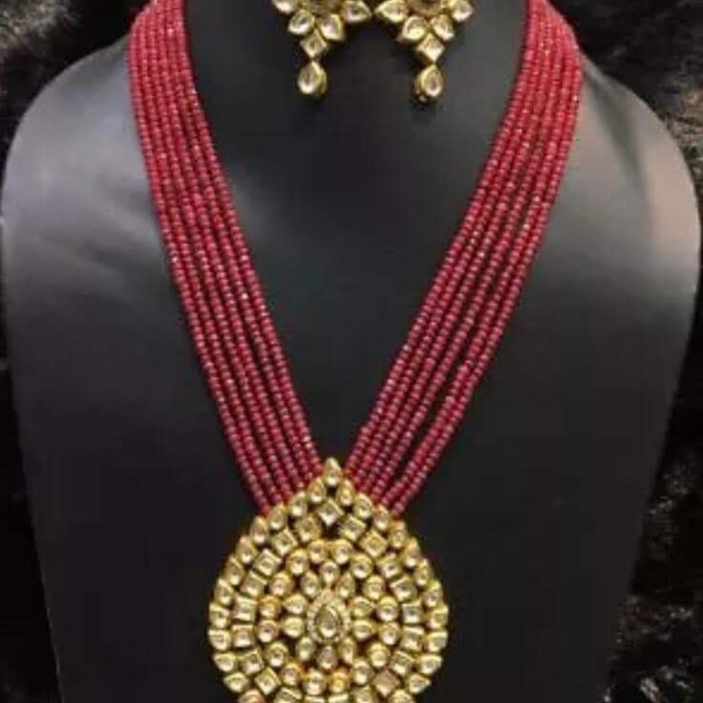 Pure onyx and kundan necklace with earring